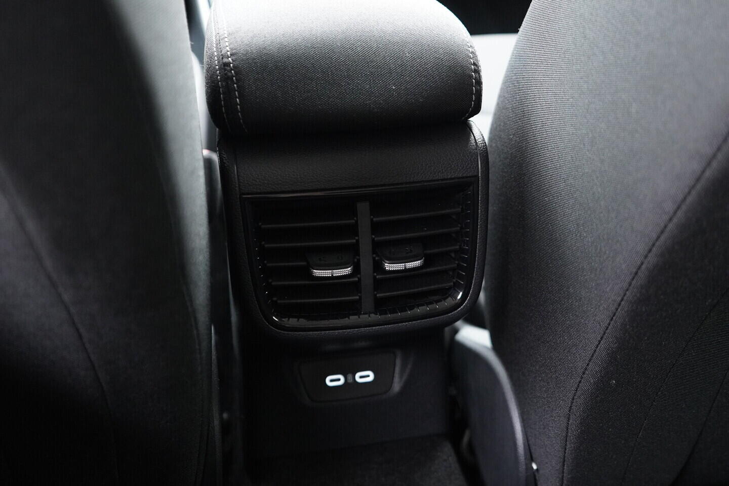 OV190V08025_27.webp_FABIA  1.0 TSI 85 kW manuál, DPH