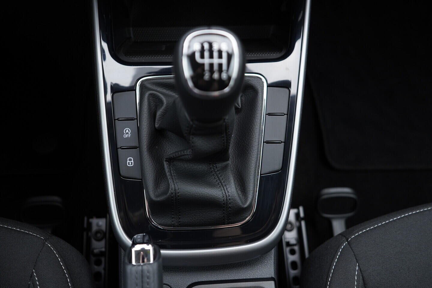 OV190V08025_35.webp_FABIA  1.0 TSI 85 kW manuál, DPH