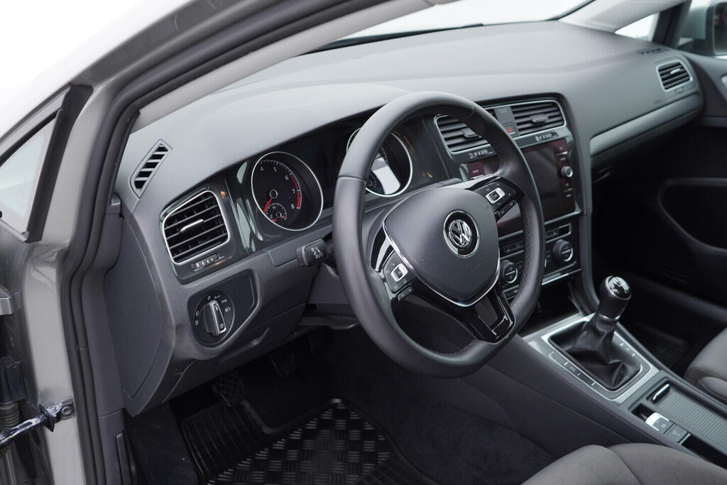 OV190V08029_22.webp_GOLF Comfortline  1.4 TSI 110 kW manuál