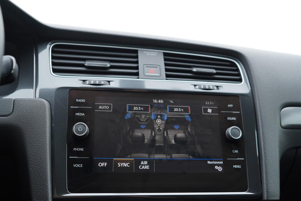 OV190V08029_34.webp_GOLF Comfortline  1.4 TSI 110 kW manuál