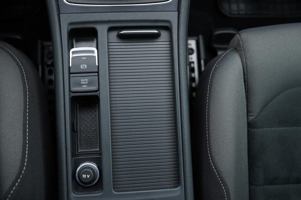 OV190V08029_37.webp_GOLF Comfortline  1.4 TSI 110 kW manuál