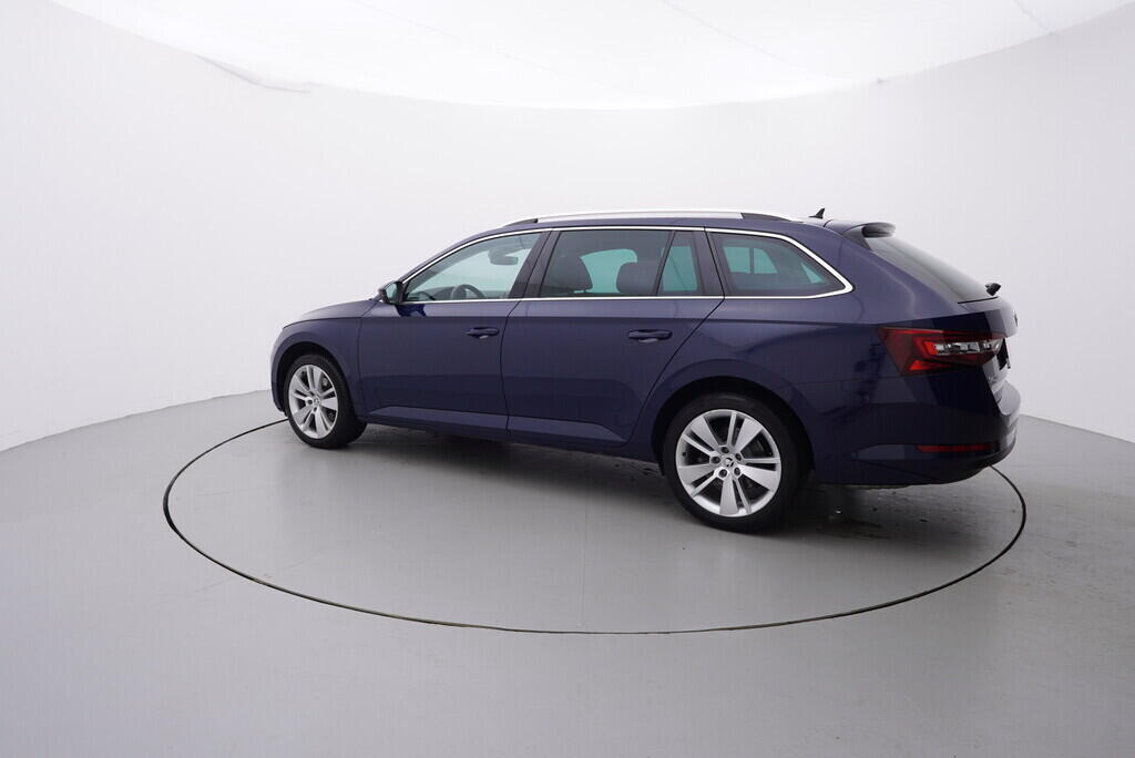 OV190V08034_12.webp_SUPERB Style 2.0 TSI 162 kW automat