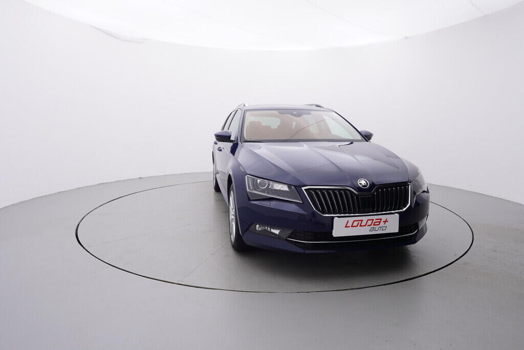 OV190V08034_17.webp_SUPERB Style 2.0 TSI 162 kW automat