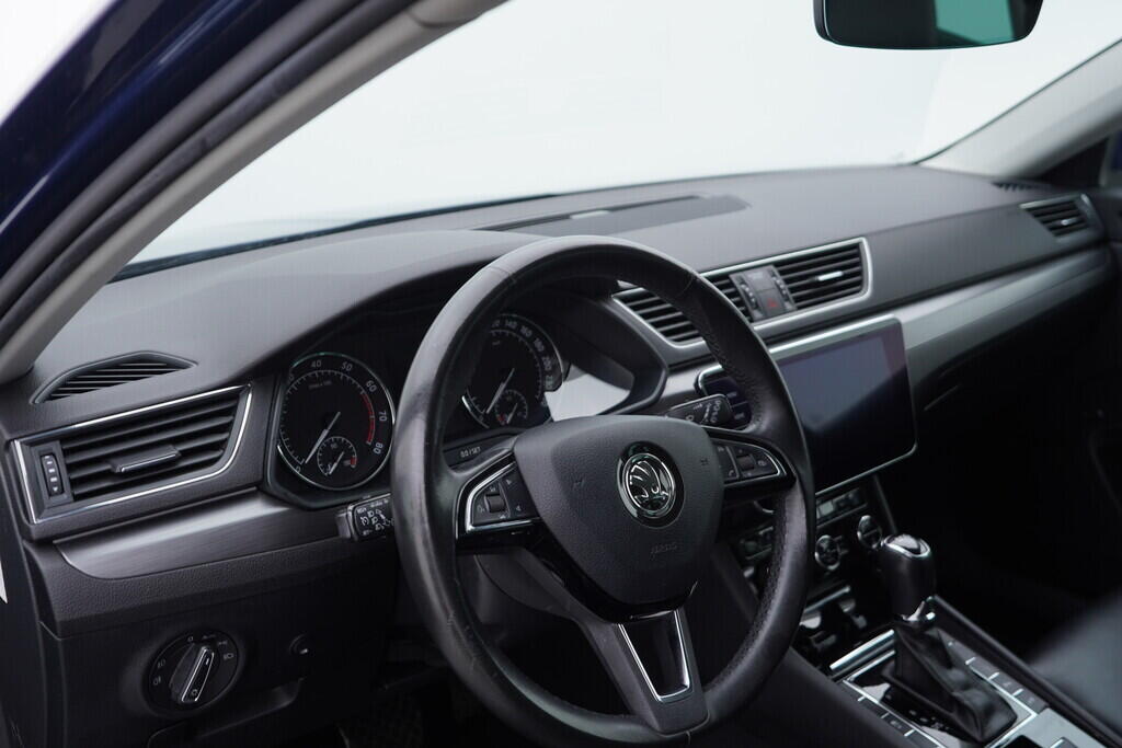 OV190V08034_23.webp_SUPERB Style 2.0 TSI 162 kW automat