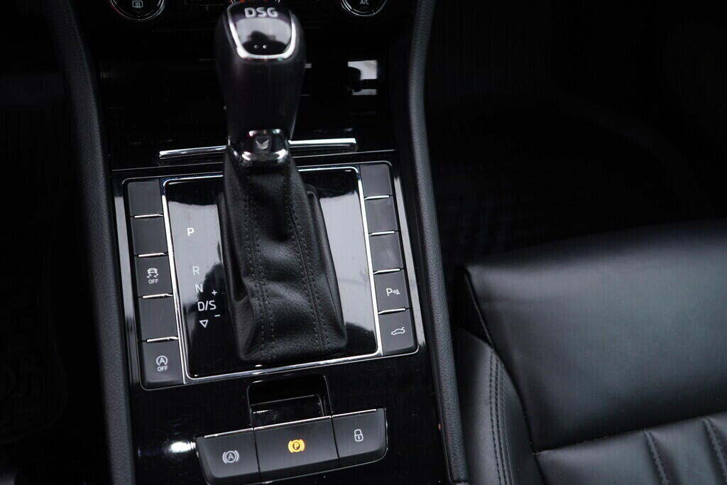 OV190V08034_34.webp_SUPERB Style 2.0 TSI 162 kW automat