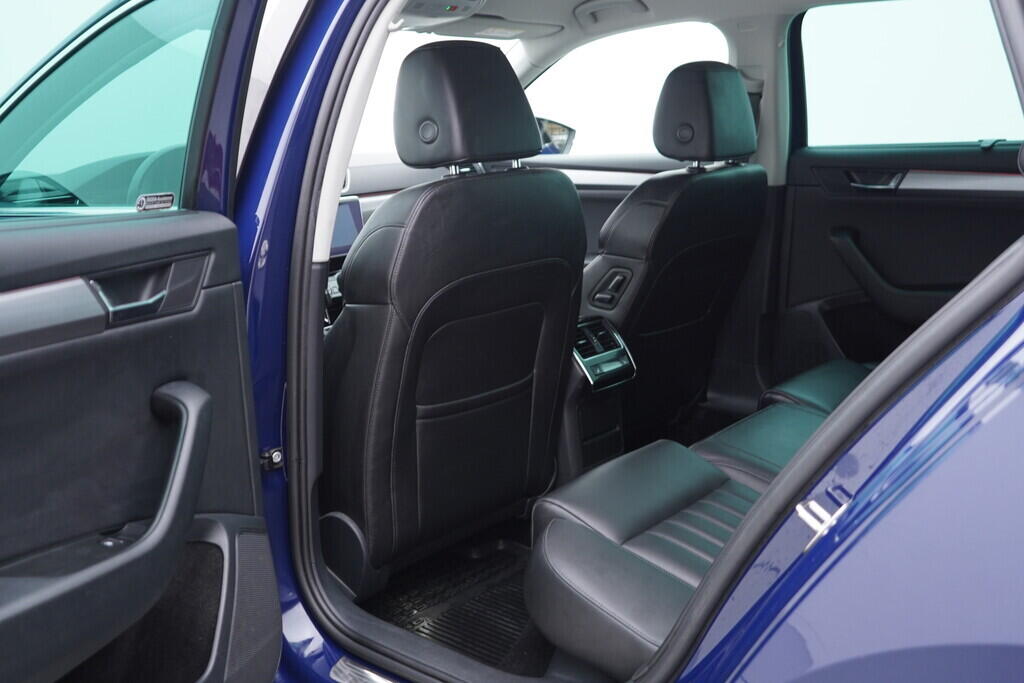 OV190V08034_35.webp_SUPERB Style 2.0 TSI 162 kW automat