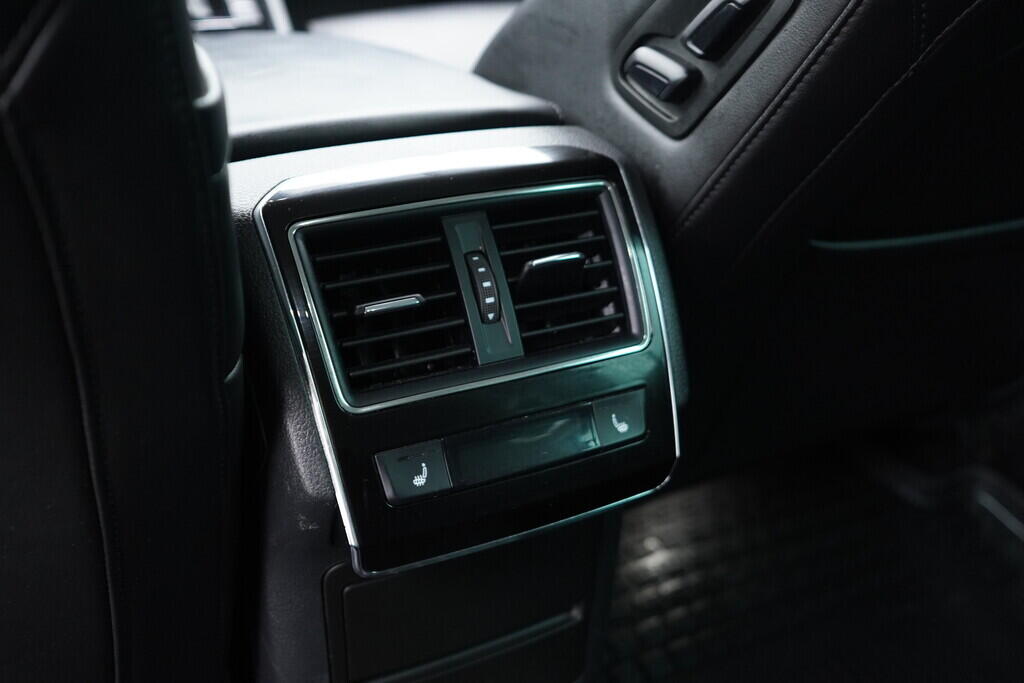 OV190V08034_36.webp_SUPERB Style 2.0 TSI 162 kW automat