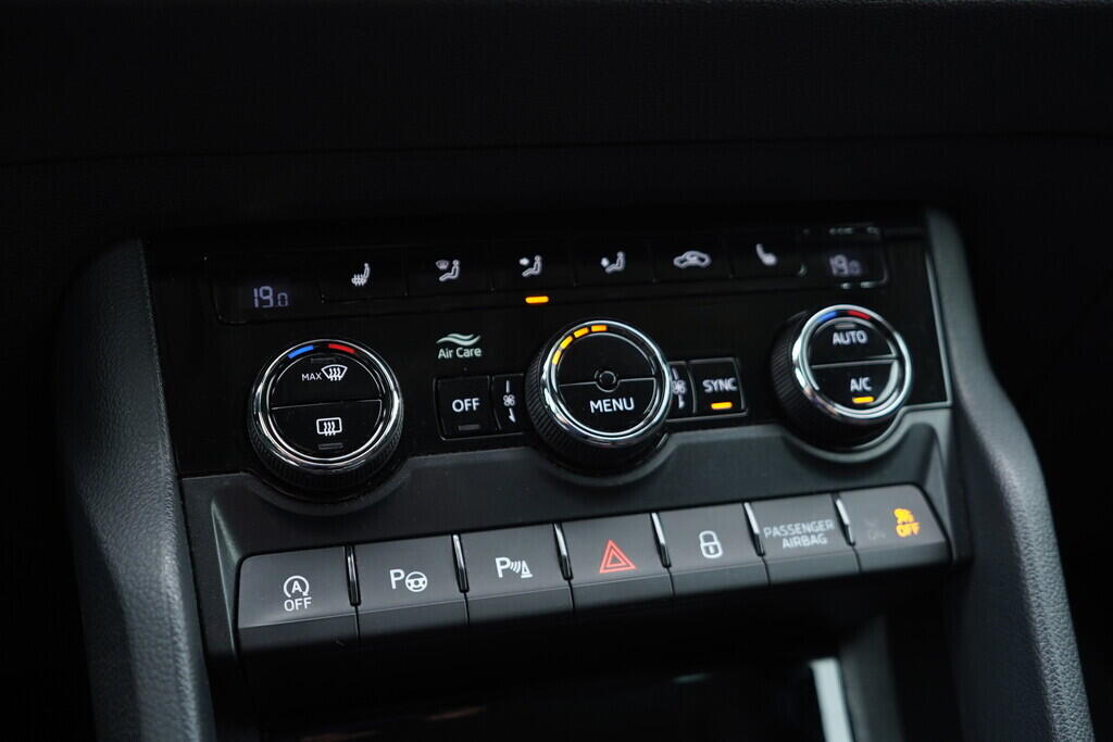 OV190V08035_36.webp_KAROQ Style 2.0 TDI 110 kW automat