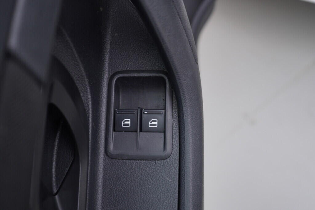 OV190V08036_20.webp_FABIA Ambition 1.6 TDI 66 kW manuál