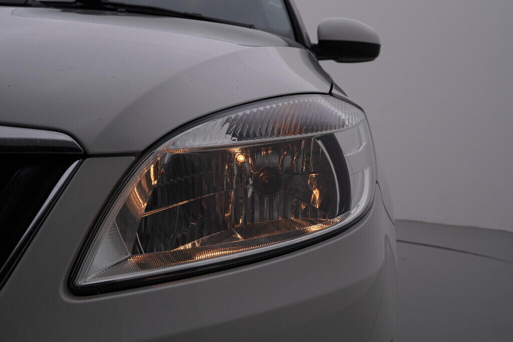 OV190V08036_38.webp_FABIA Ambition 1.6 TDI 66 kW manuál