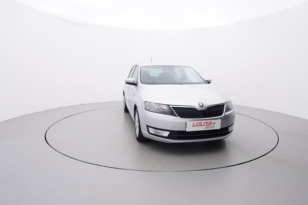 OV190V08040_17.webp_RAPID SPACEBACK Elegance 1.6 TDI 66 kW manuál