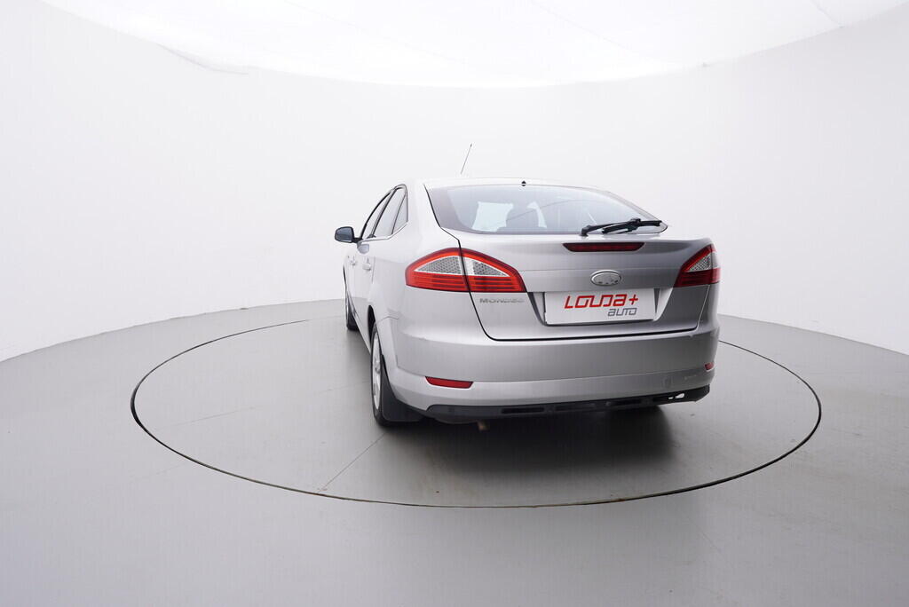 OV190V08046_13.webp_MONDEO Titanium 2.0  107 kW manuál