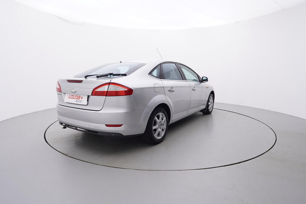OV190V08046_14.webp_MONDEO Titanium 2.0  107 kW manuál