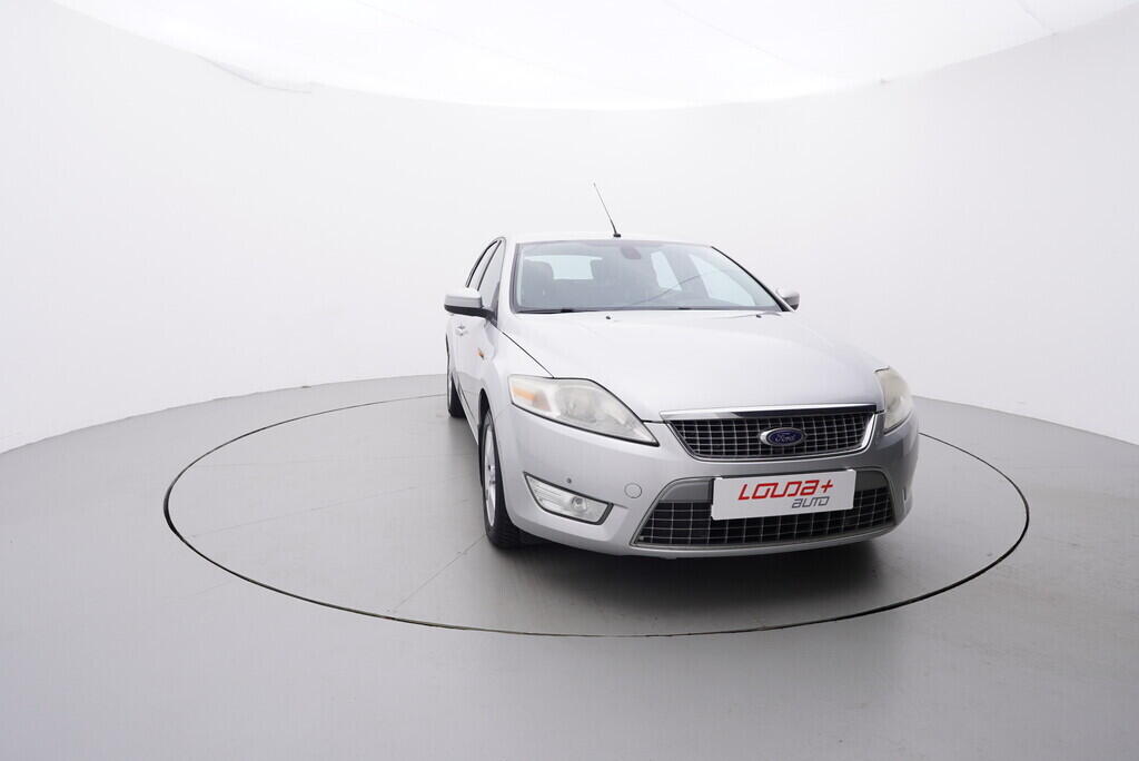 OV190V08046_17.webp_MONDEO Titanium 2.0  107 kW manuál