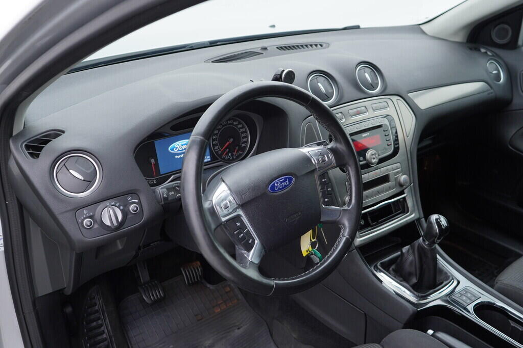 OV190V08046_21.webp_MONDEO Titanium 2.0  107 kW manuál
