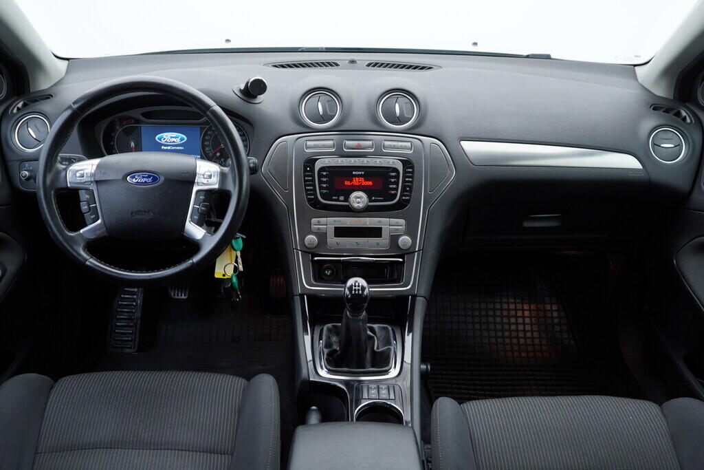 OV190V08046_26.webp_MONDEO Titanium 2.0  107 kW manuál