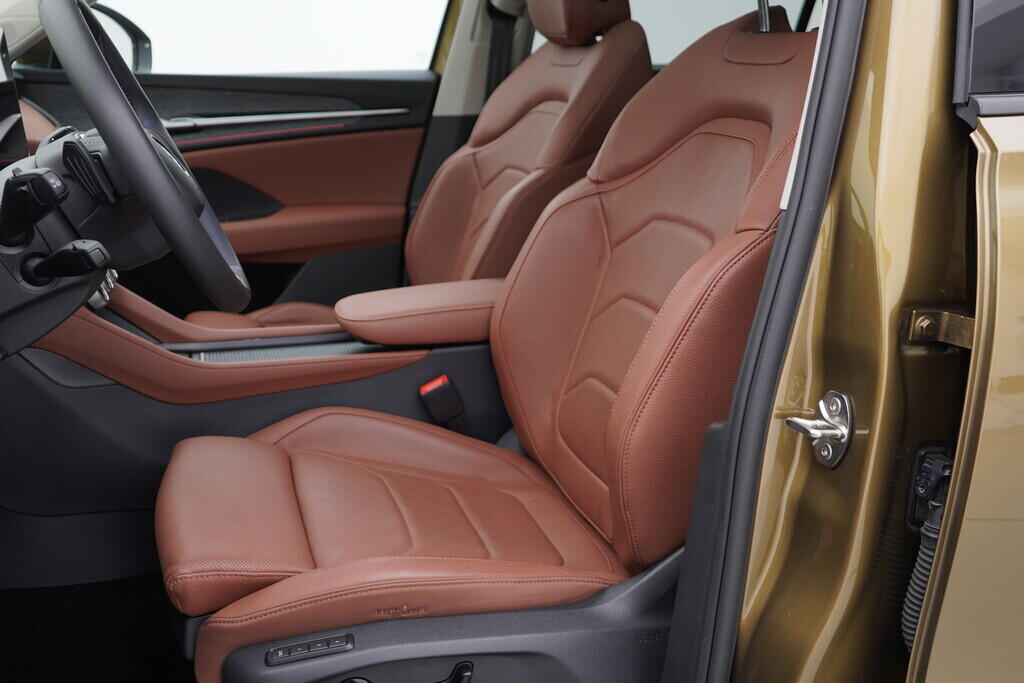 OV190V08056_23.webp_KODIAQ Selection 2.0 TDI 142 kW automat, DPH