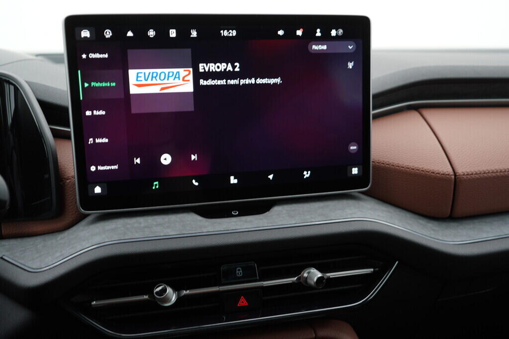 OV190V08056_29.webp_KODIAQ Selection 2.0 TDI 142 kW automat, DPH