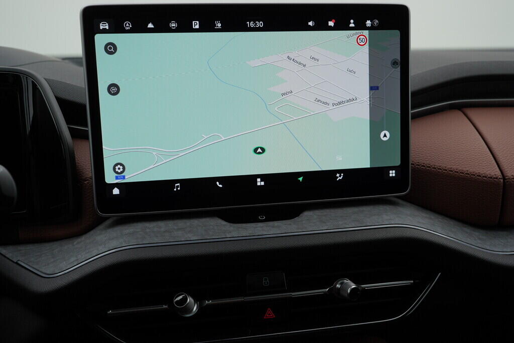 OV190V08056_32.webp_KODIAQ Selection 2.0 TDI 142 kW automat, DPH