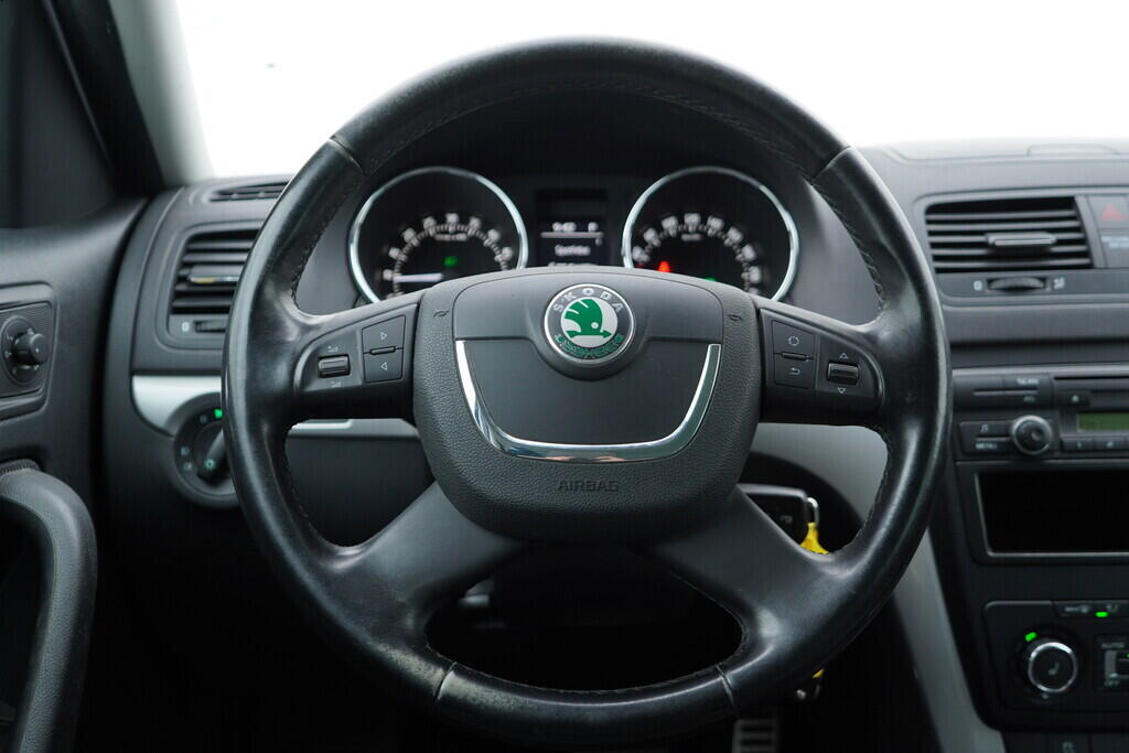 OV190V08080_26.webp_YETI Elegance 2.0 TDI 103 kW automat
