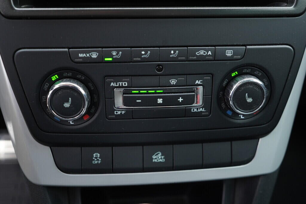 OV190V08080_31.webp_YETI Elegance 2.0 TDI 103 kW automat