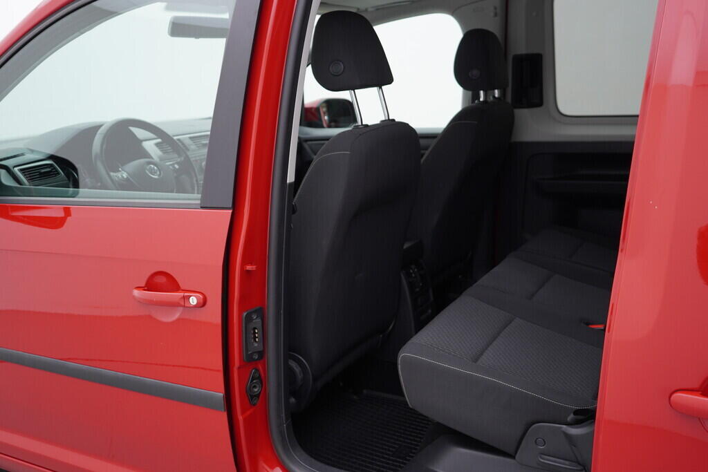 OV190V08083_32.webp_CADDY  2.0 TDI 75 kW manuál, DPH