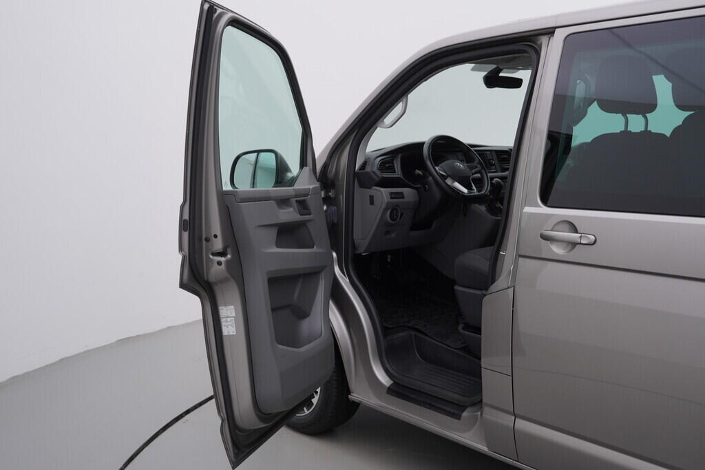 OV190V08096_18.webp_CARAVELLE  2.0 TDI 110 kW automat, DPH