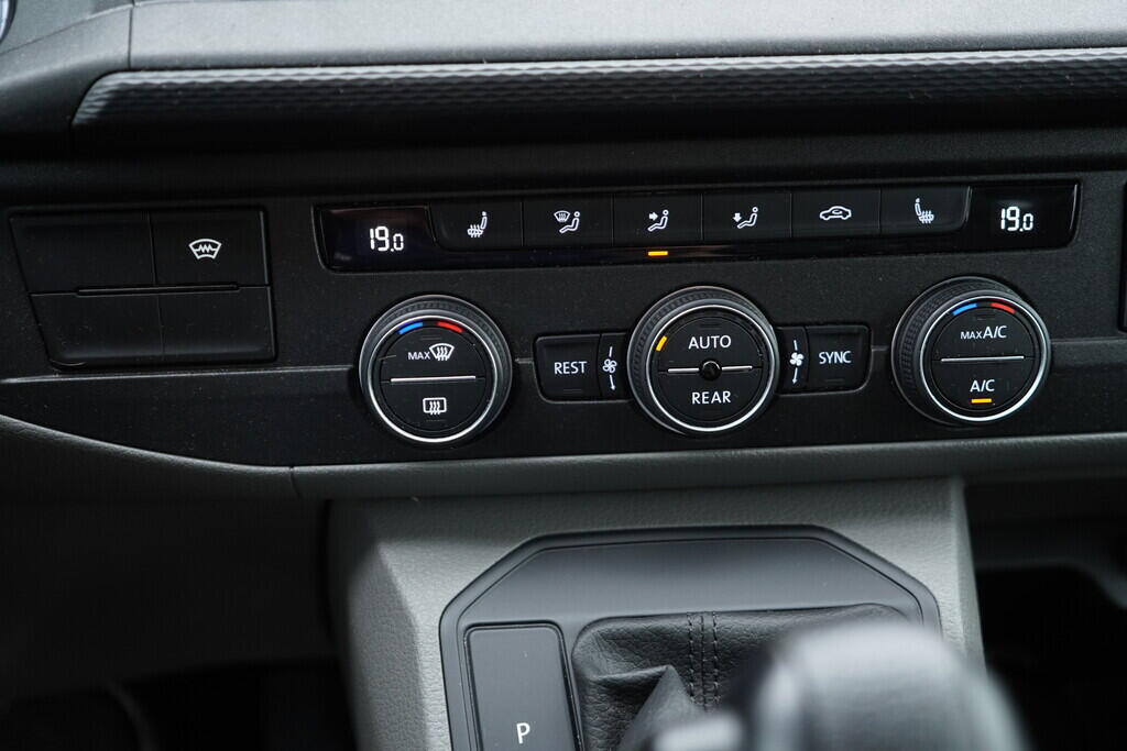 OV190V08096_30.webp_CARAVELLE  2.0 TDI 110 kW automat, DPH