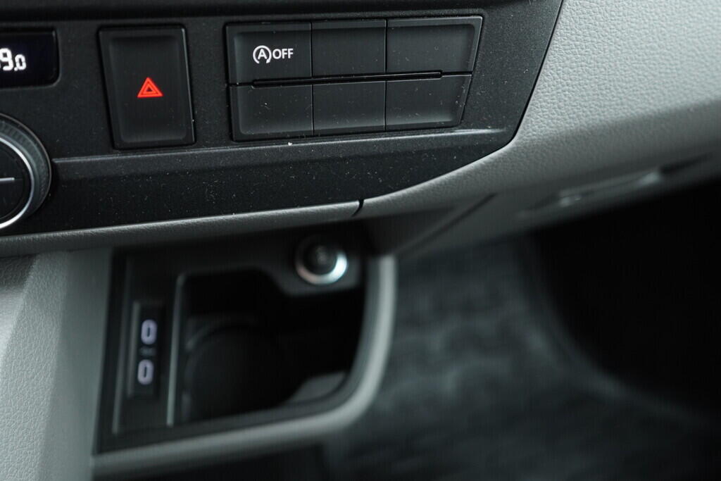 OV190V08096_32.webp_CARAVELLE  2.0 TDI 110 kW automat, DPH