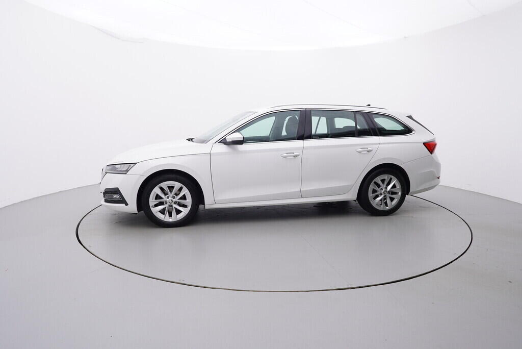 OV190V08102_11.webp_OCTAVIA Style 1.0 TSI 81 kW manuál, DPH