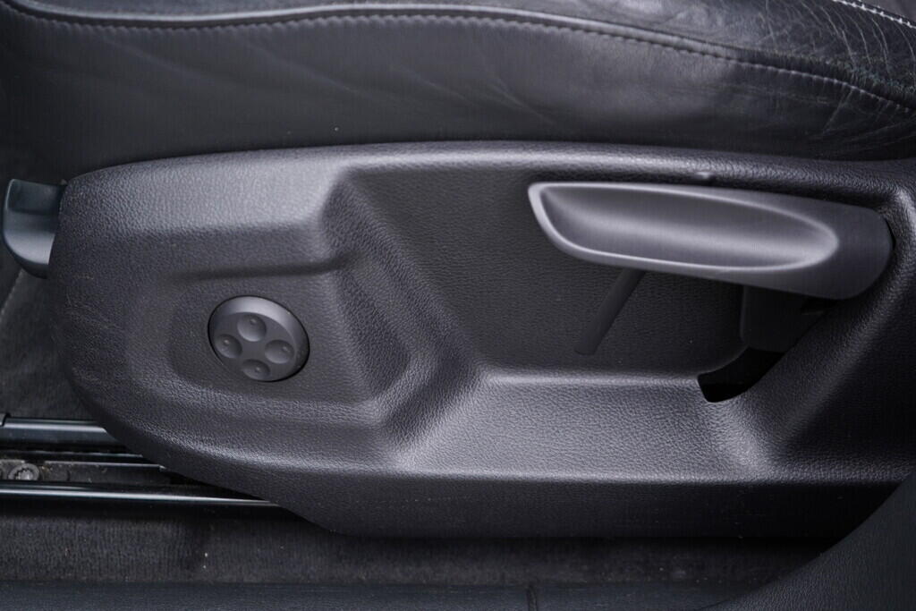 OV190V08112_24.webp_Q5 S-line 3.0 TDI 180 kW automat
