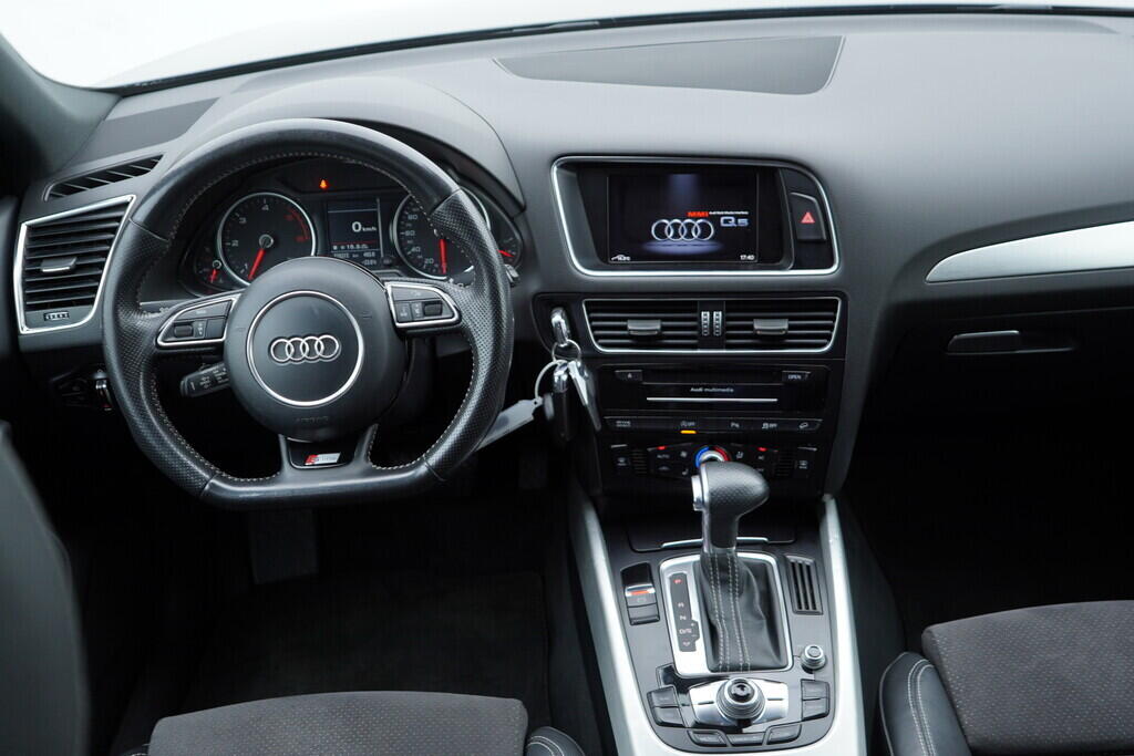 OV190V08112_29.webp_Q5 S-line 3.0 TDI 180 kW automat