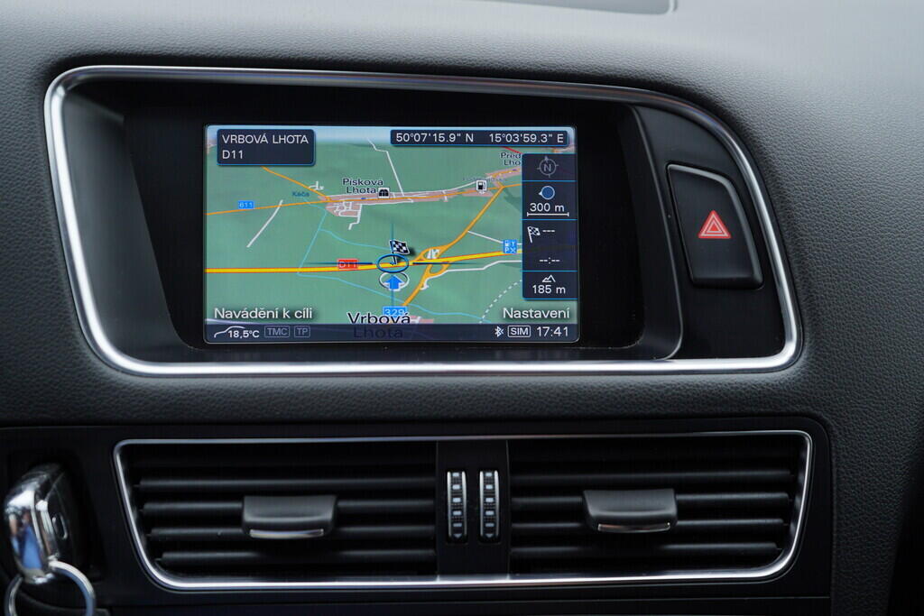 OV190V08112_32.webp_Q5 S-line 3.0 TDI 180 kW automat