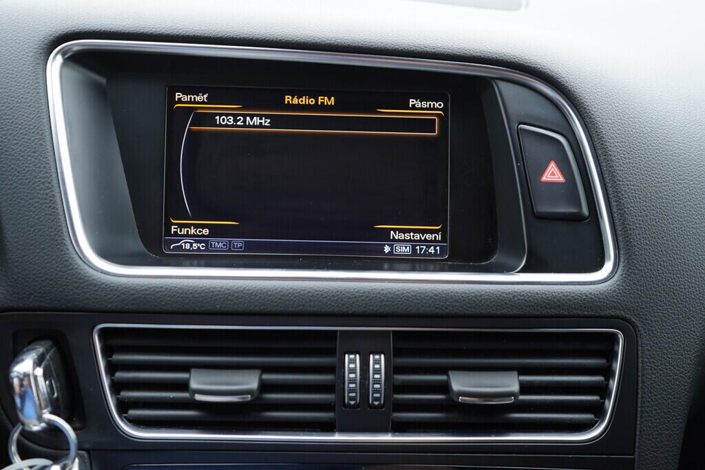 OV190V08112_33.webp_Q5 S-line 3.0 TDI 180 kW automat