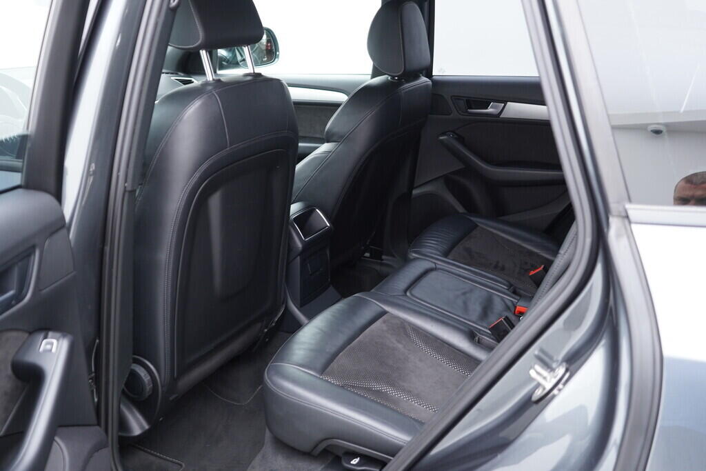 OV190V08112_39.webp_Q5 S-line 3.0 TDI 180 kW automat