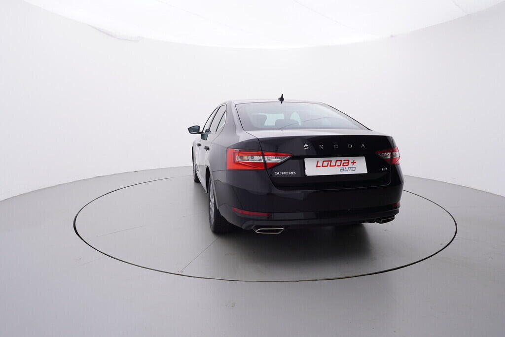 OV190V08116_13.webp_SUPERB Style 2.0 TSI 206 kW automat, DPH
