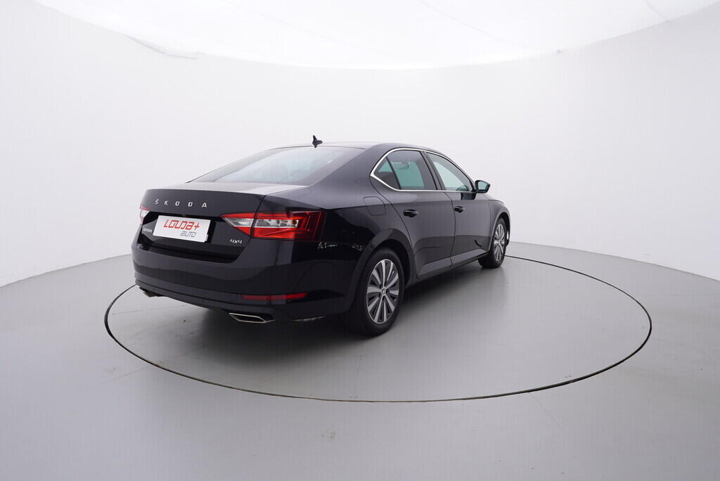OV190V08116_14.webp_SUPERB Style 2.0 TSI 206 kW automat, DPH