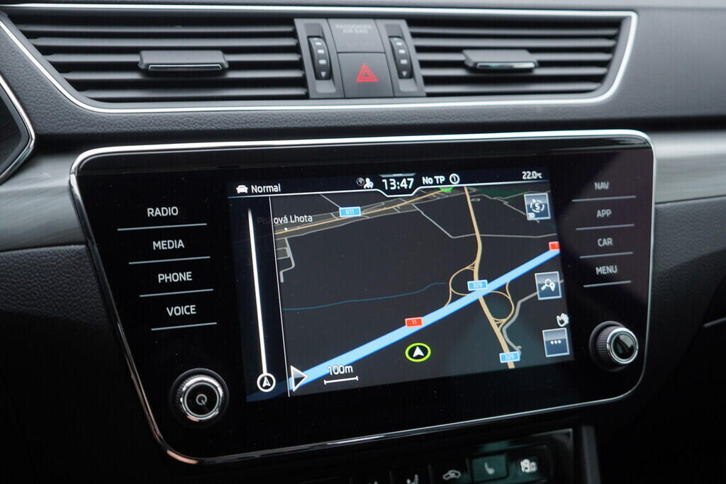 OV190V08116_32.webp_SUPERB Style 2.0 TSI 206 kW automat, DPH