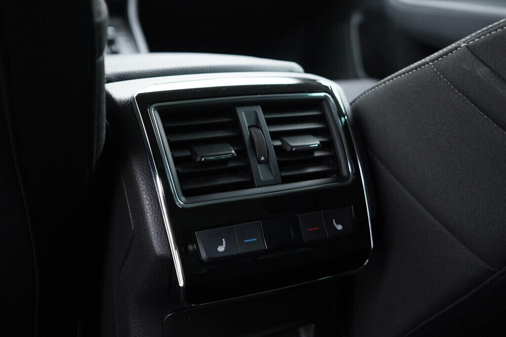 OV190V08116_37.webp_SUPERB Style 2.0 TSI 206 kW automat, DPH