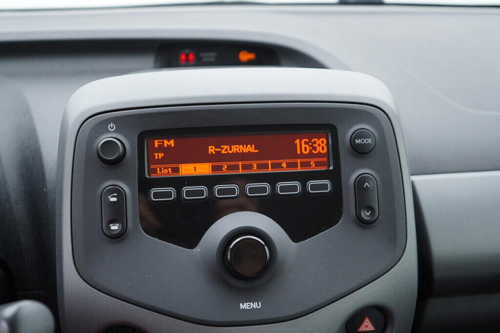 OV190V08127_26.webp_AYGO  1.0  53 kW manuál