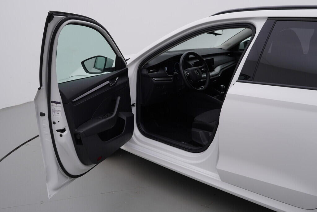 OV190V08142_18.webp_OCTAVIA Ambition Plus 2.0 TDI 85 kW manuál, DPH