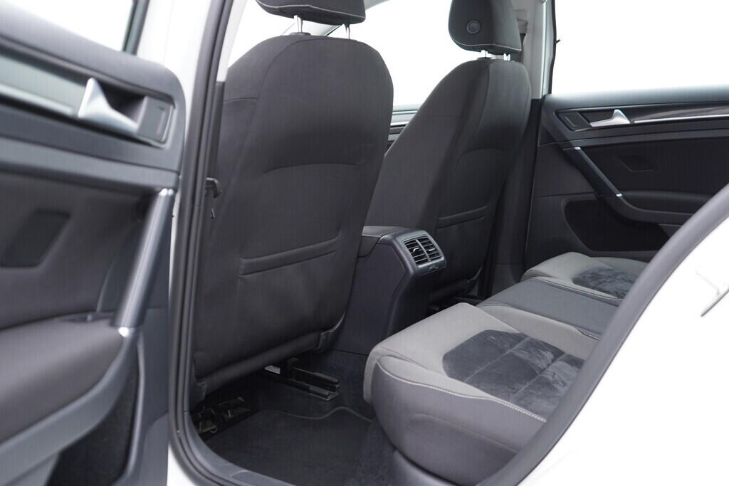 OV190V08172_35.webp_GOLF VARIANT Highline 1.4 TSI 110 kW automat