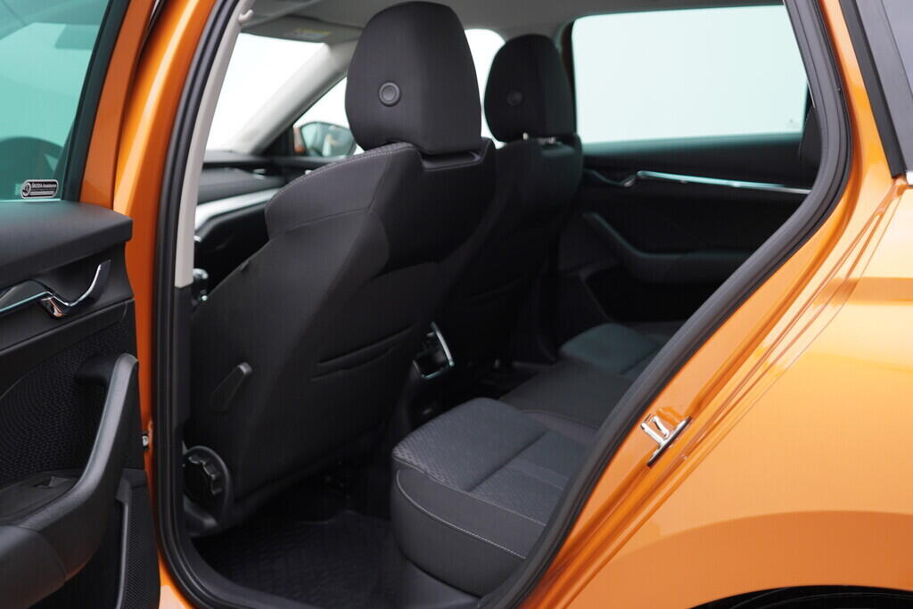 OV190V08173_35.webp_OCTAVIA Style Plus 2.0 TDI 110 kW manuál