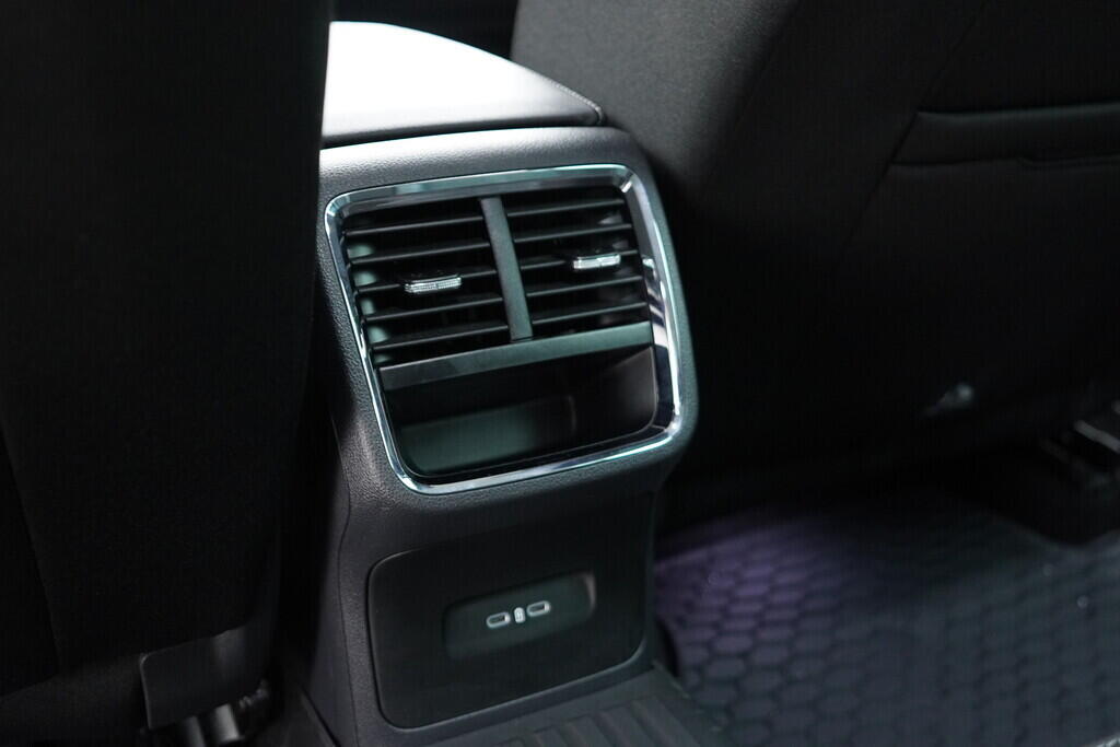 OV190V08173_36.webp_OCTAVIA Style Plus 2.0 TDI 110 kW manuál