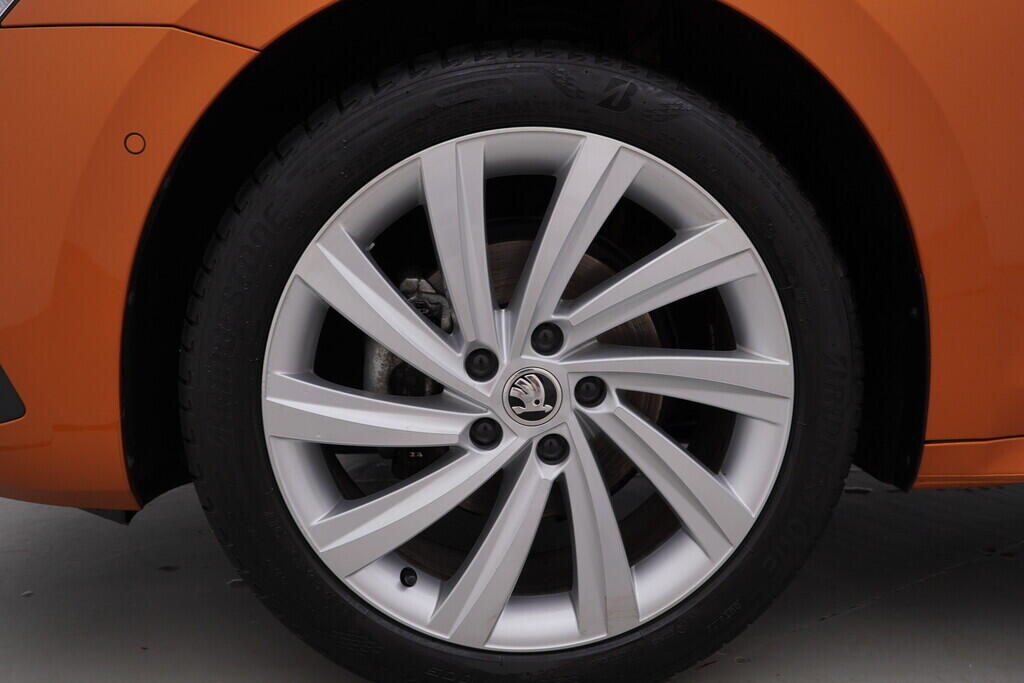 OV190V08173_43.webp_OCTAVIA Style Plus 2.0 TDI 110 kW manuál