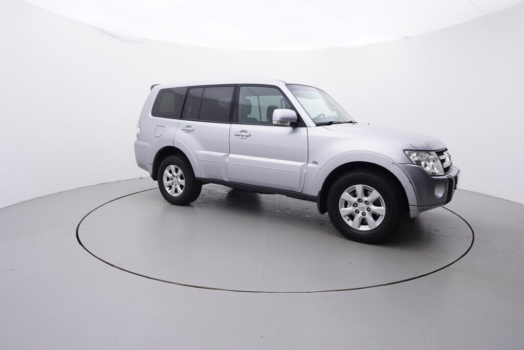 OV190V08193_16.webp_PAJERO  3.2  147 kW manuál