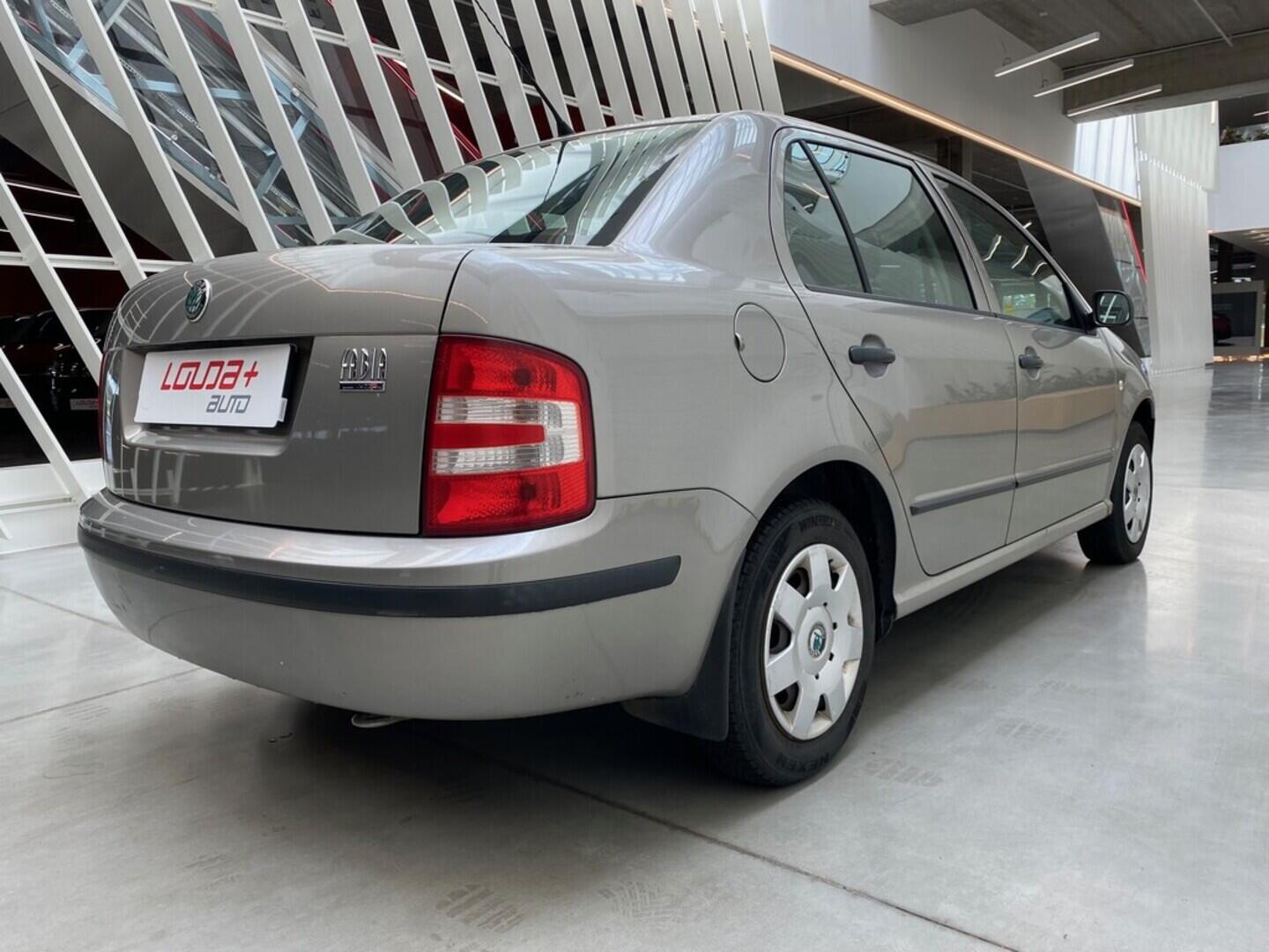 OV190V08196_11.webp_FABIA Classic 1.2 HTP 47 kW manuál