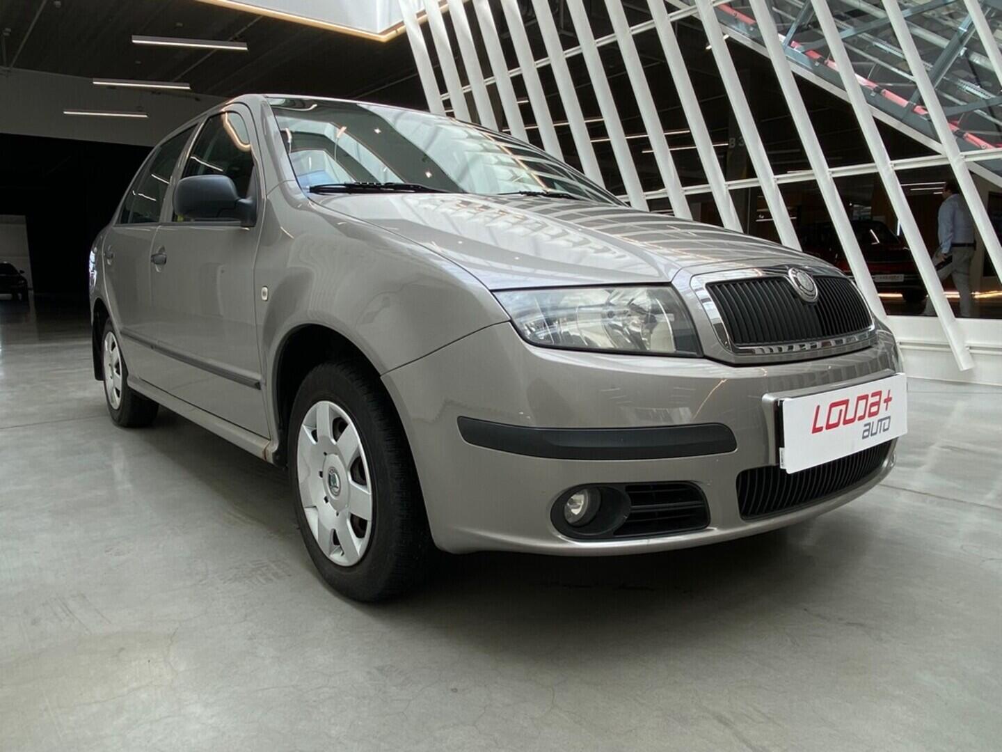 OV190V08196_14.webp_FABIA Classic 1.2 HTP 47 kW manuál