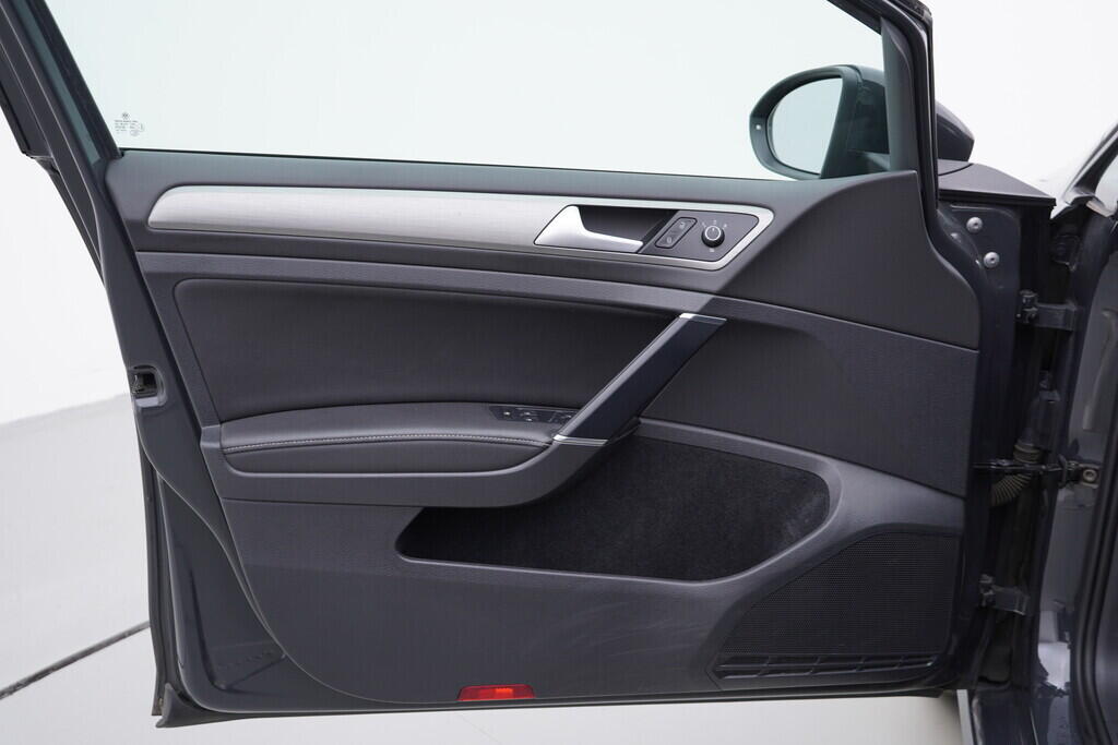 OV190V08207_19.webp_GOLF VARIANT Highline 2.0 TDI 110 kW manuál