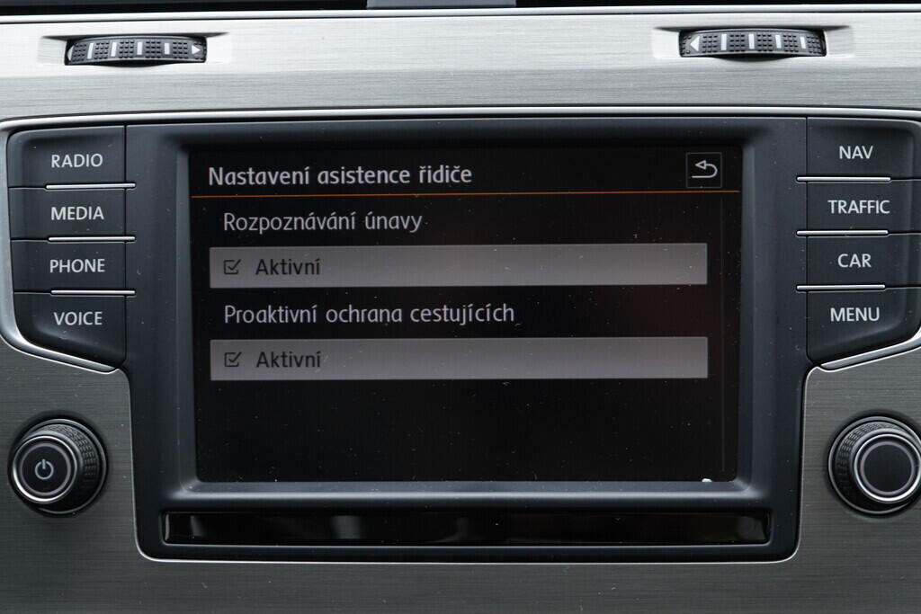 OV190V08207_29.webp_GOLF VARIANT Highline 2.0 TDI 110 kW manuál